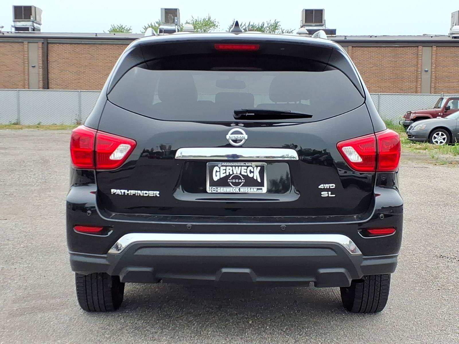 Used 2020 Nissan Pathfinder SL AWD/4WD image 5