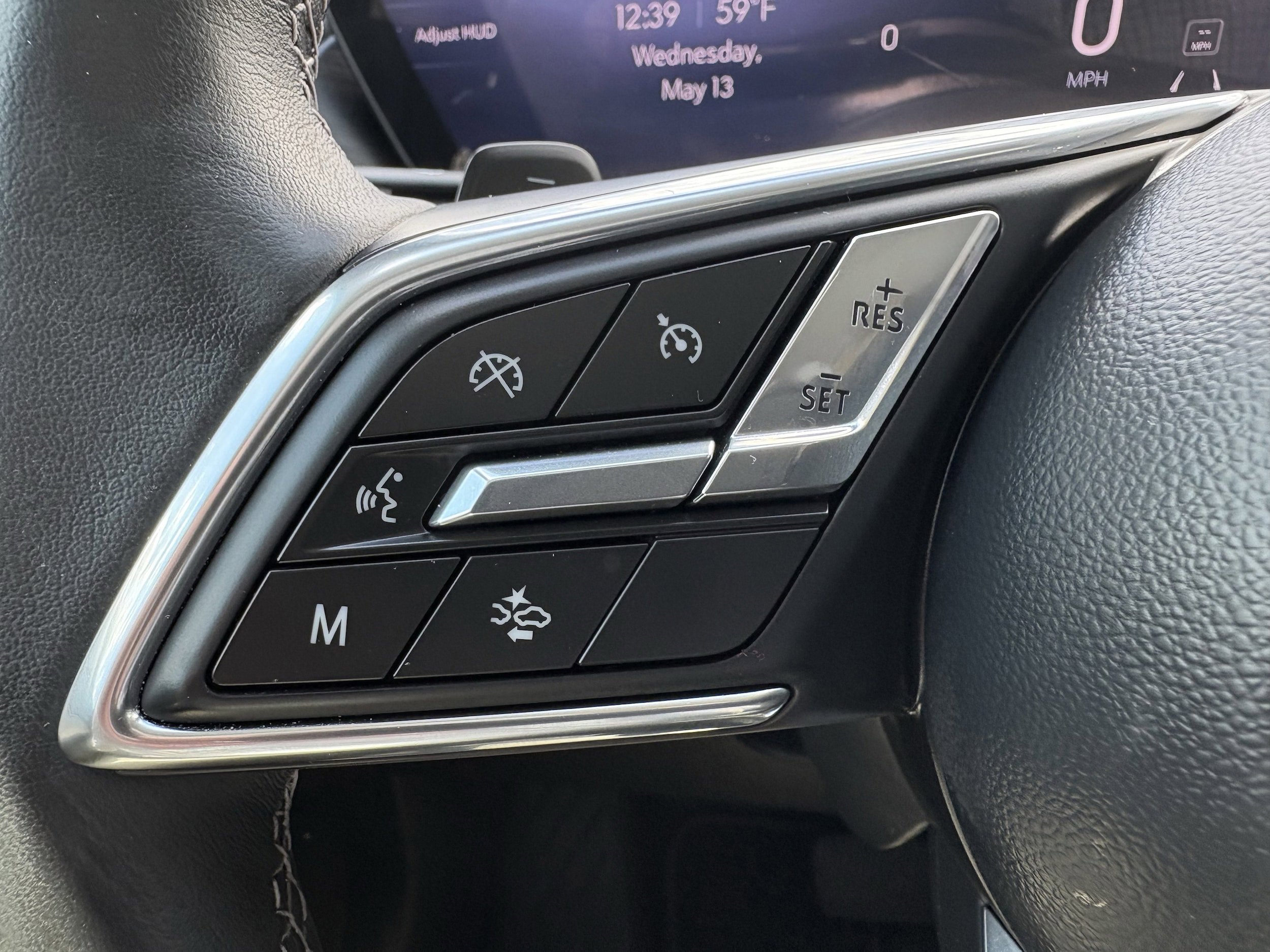 Used 2025 Buick Envision Avenir AWD/4WD image 18