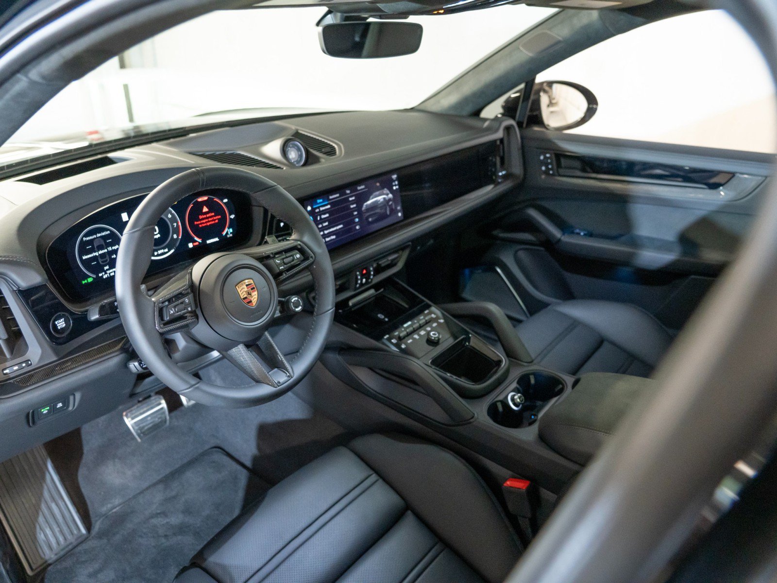 Used 2026 Porsche Cayenne GTS AWD/4WD image 4