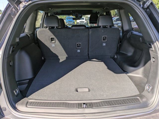New 2025 Jeep Grand Cherokee Altitude image 11