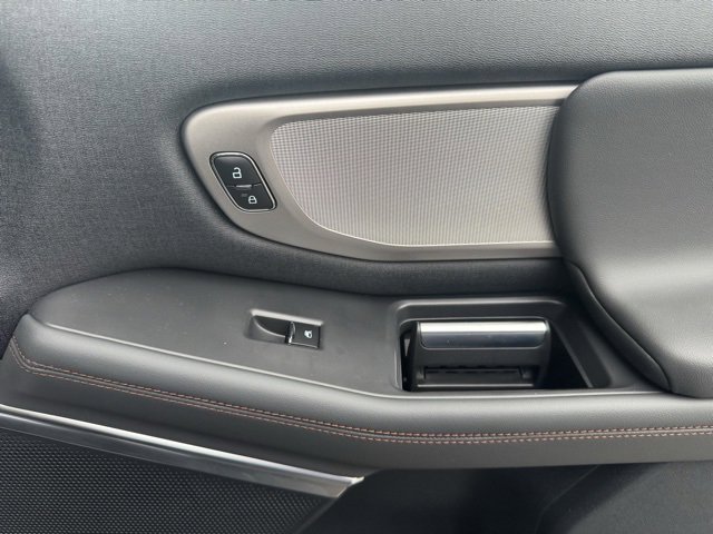 New 2025 Ford Expedition Active image 19