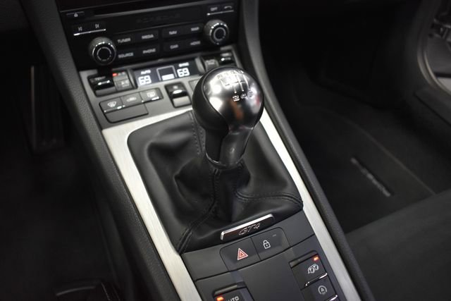 Used 2022 Porsche 718 Cayman GT4 RWD image 16