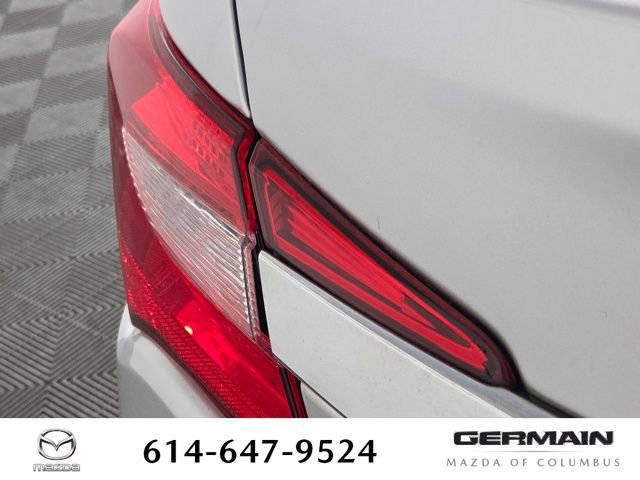 Used 2012 Chrysler 200 Limited FWD image 16