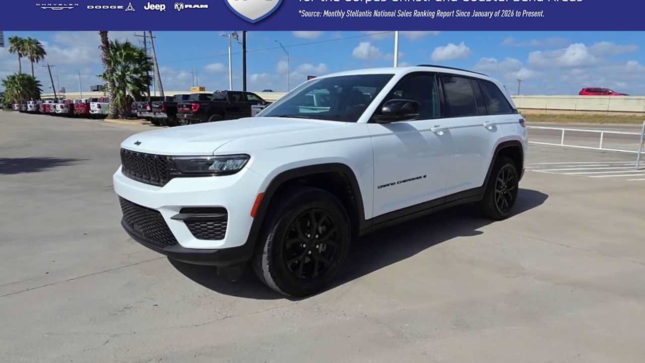 Used 2024 Jeep Grand Cherokee Altitude AWD/4WD image 4
