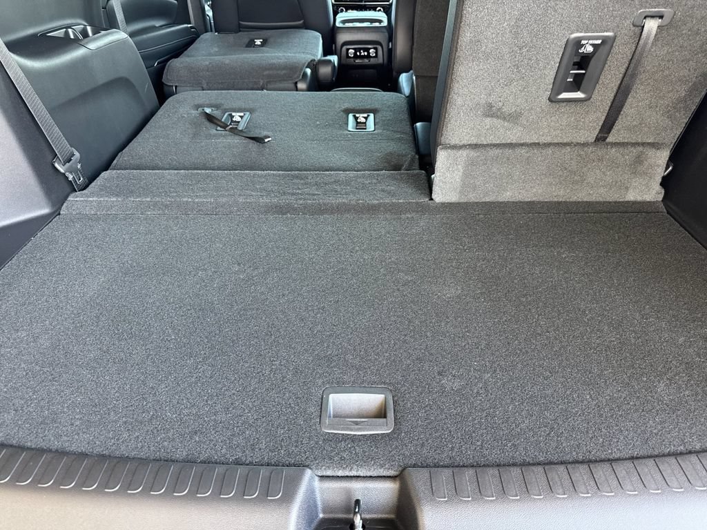 New 2026 Chevrolet Traverse LT FWD image 15