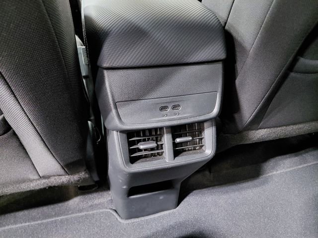 Used 2025 Chevrolet Equinox LT image 35