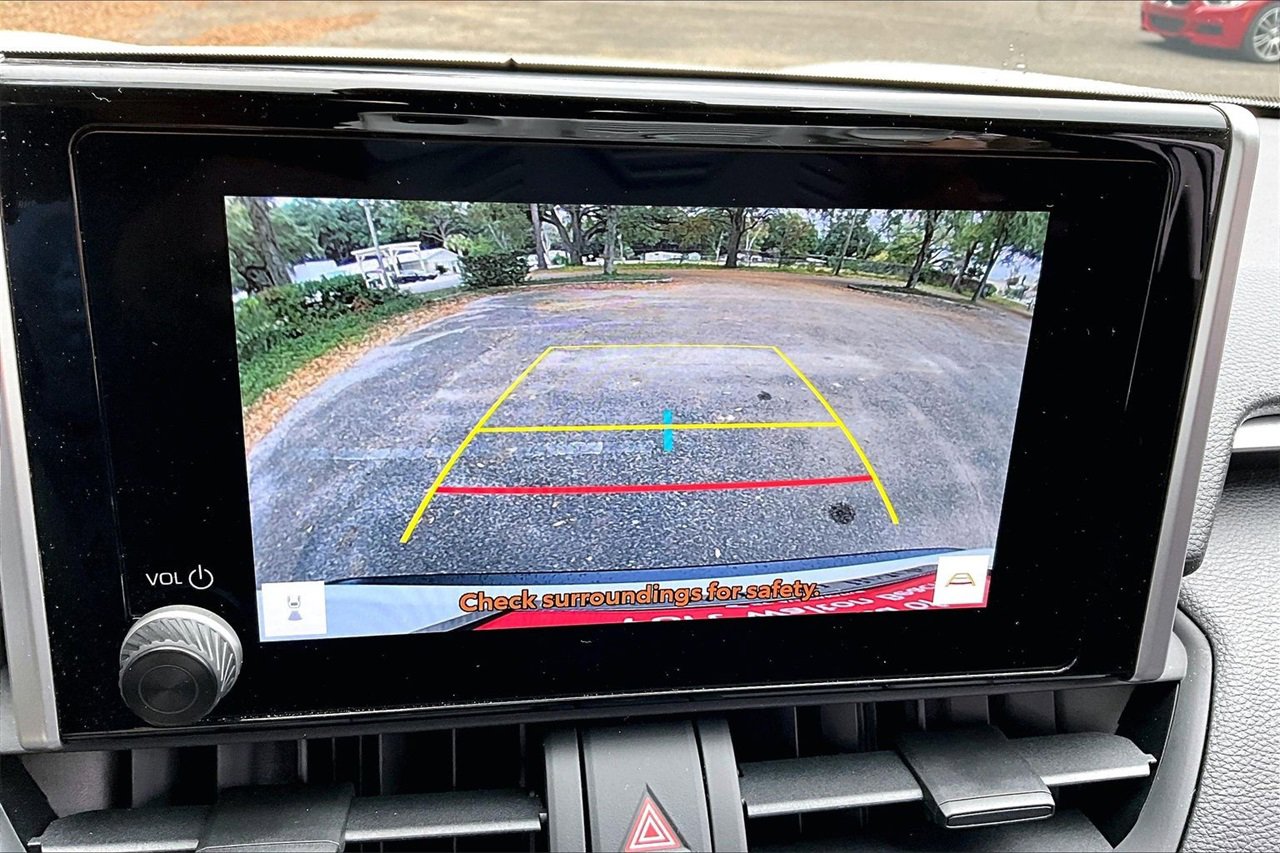 Used 2025 Toyota RAV4 XLE image 13