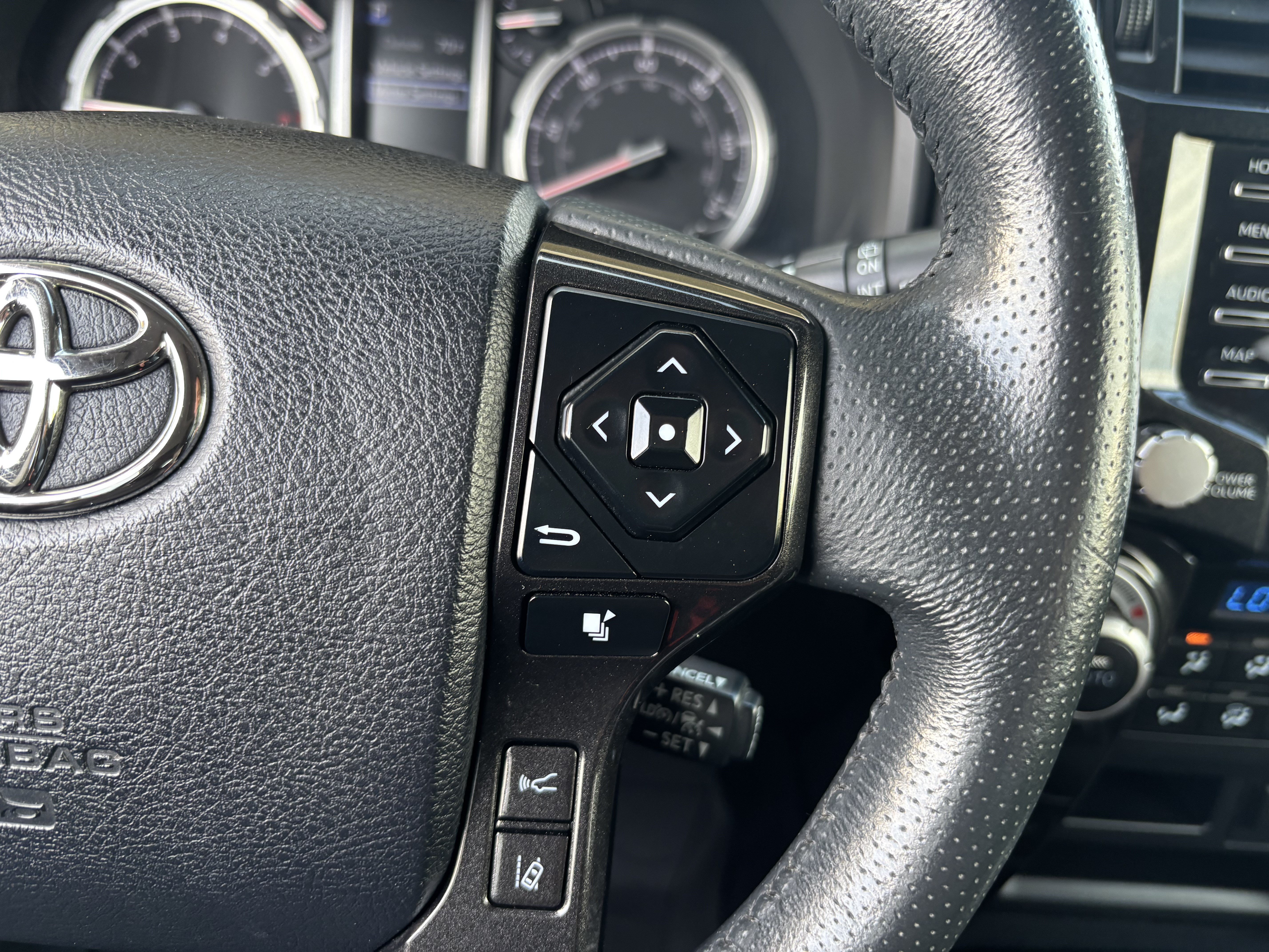 Used 2022 Toyota 4Runner TRD Pro AWD/4WD image 14
