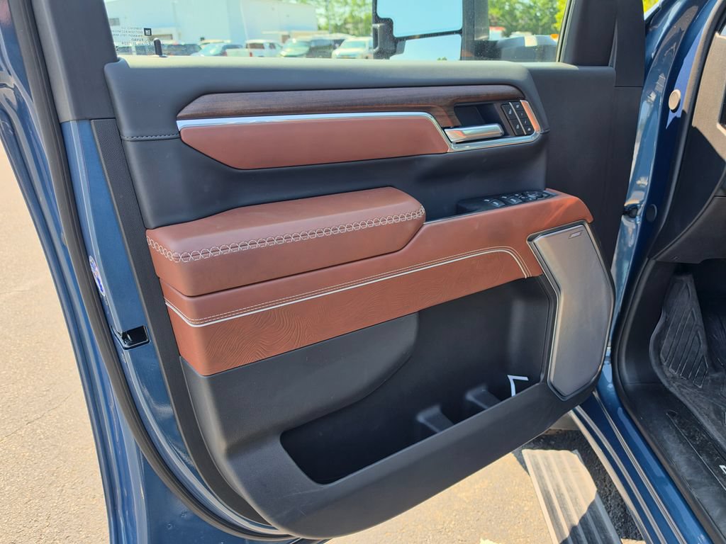 Used 2026 GMC Sierra 2500 Denali Ultimate AWD/4WD image 12