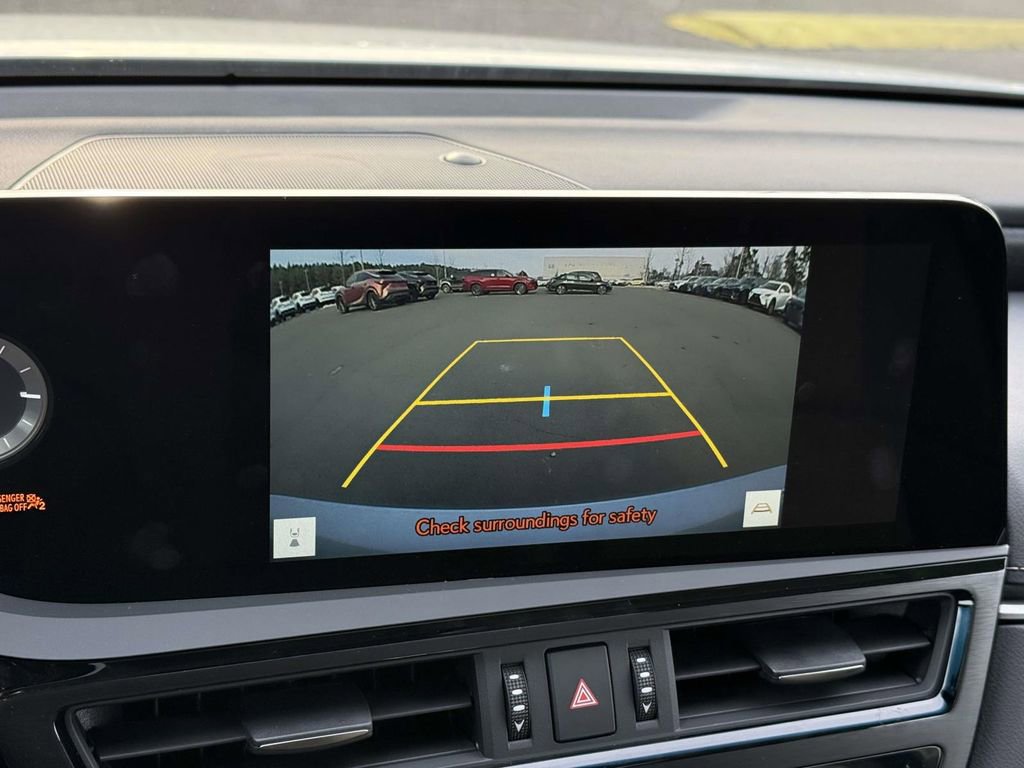 Used 2025 Lexus ES 350 Premium image 11