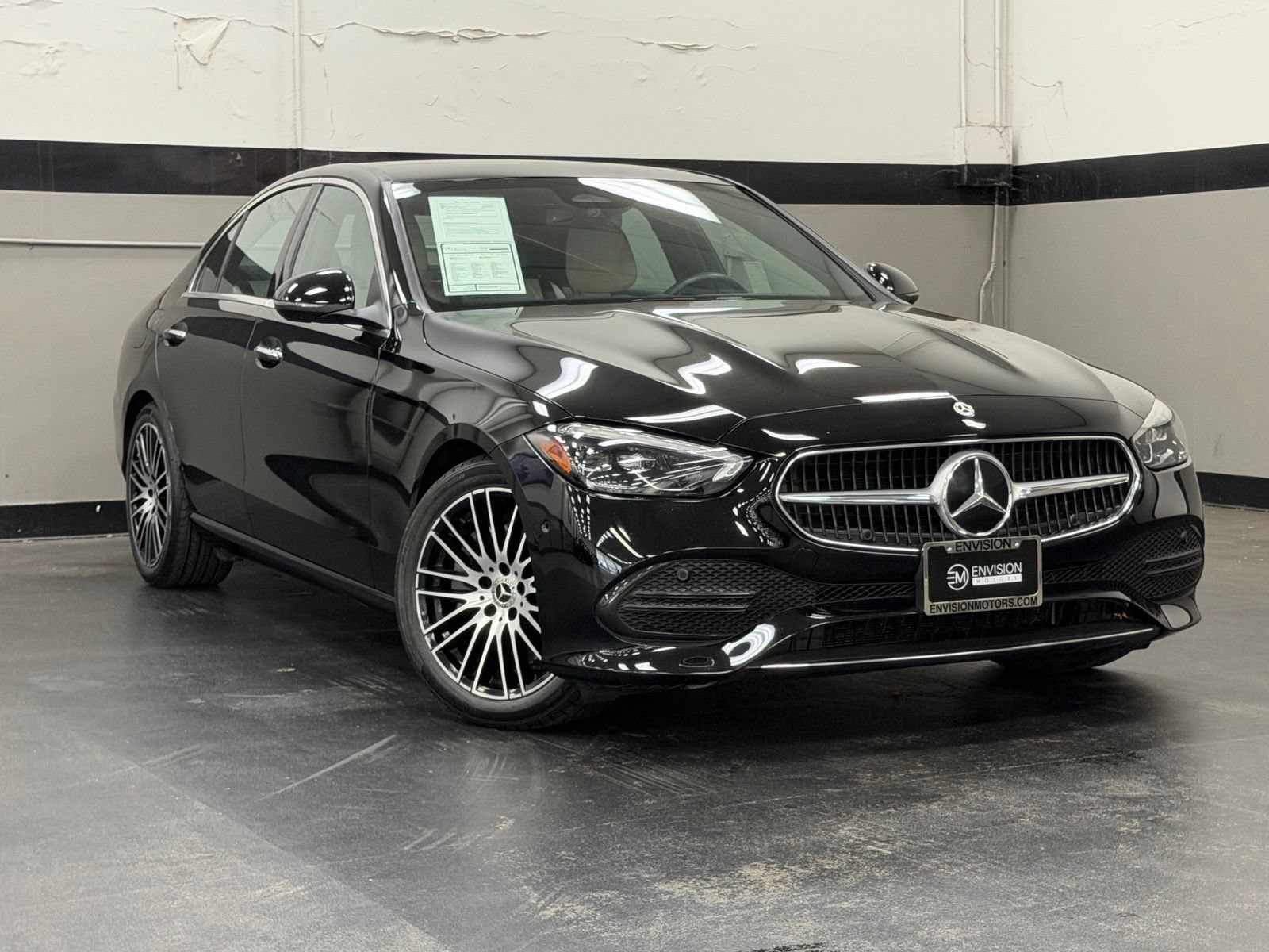 Used 2023 Mercedes-Benz C 300 4MATIC Sedan image 2