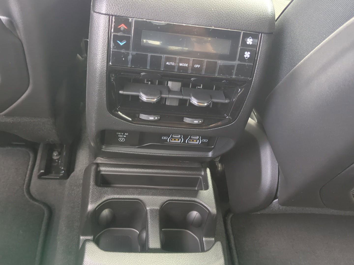 New 2025 Jeep Grand Cherokee L Altitude image 11