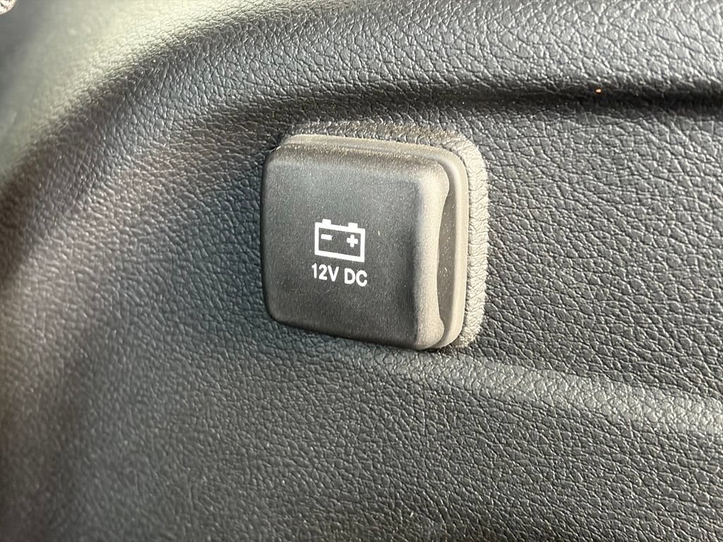 Used 2023 Jeep Grand Cherokee L Limited AWD/4WD image 11