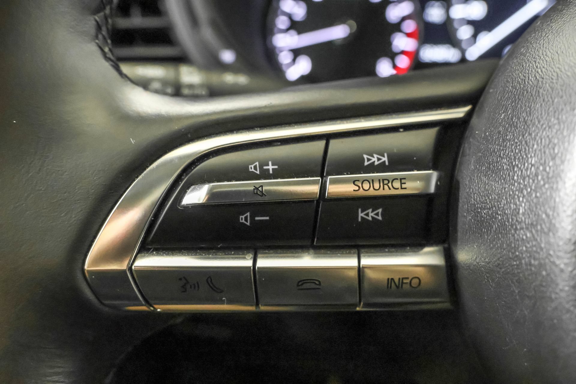 Used 2023 MAZDA CX-30 AWD 2.5 S w/ Premium Package image 26