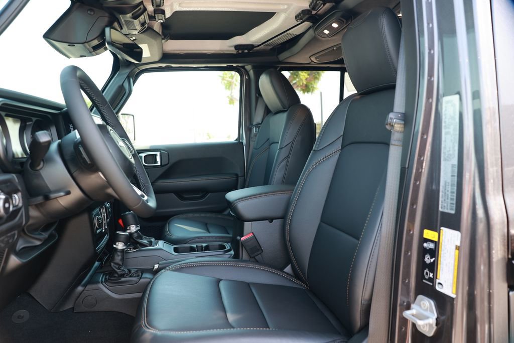 New 2026 Jeep Wrangler Unlimited Sahara AWD/4WD image 16