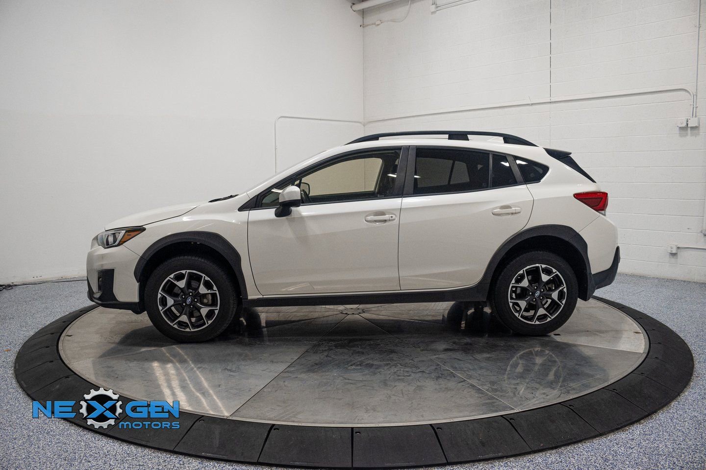 Used 2020 Subaru Crosstrek 2.0i Premium w/ Moonroof Package 2 image 4