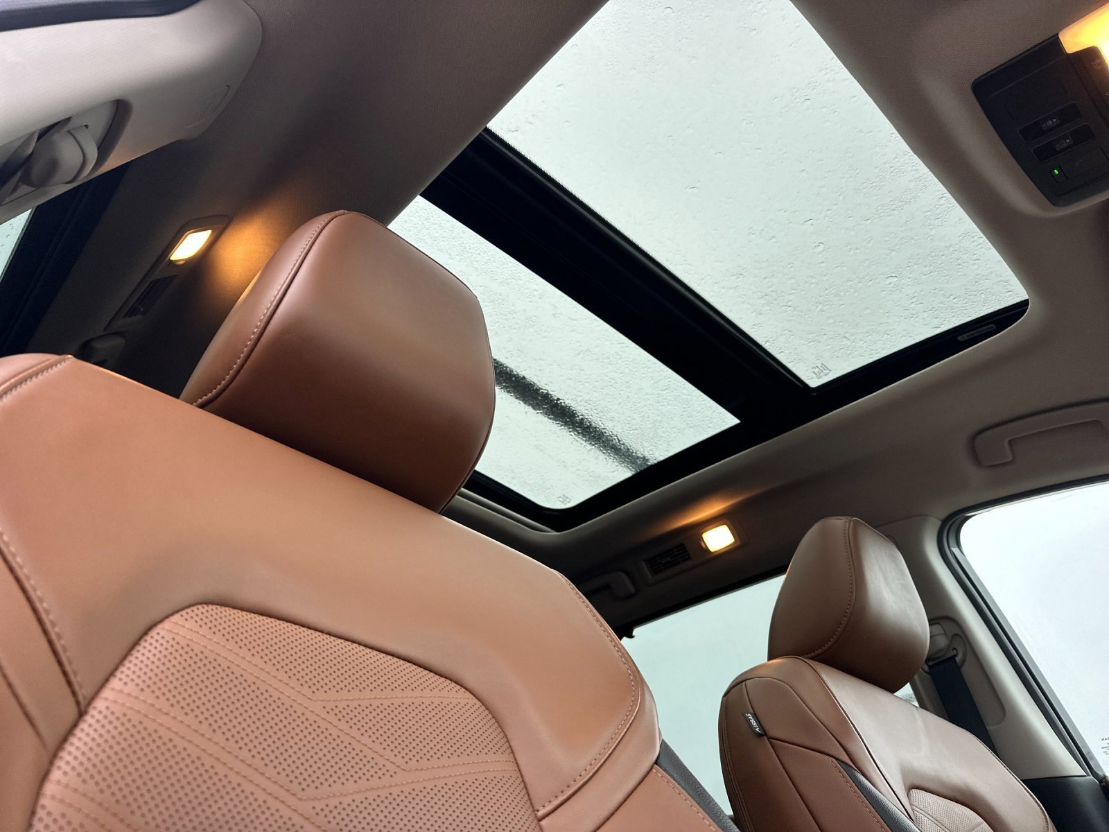 Used 2023 Nissan Pathfinder Platinum w/ Black Appearance Package image 17