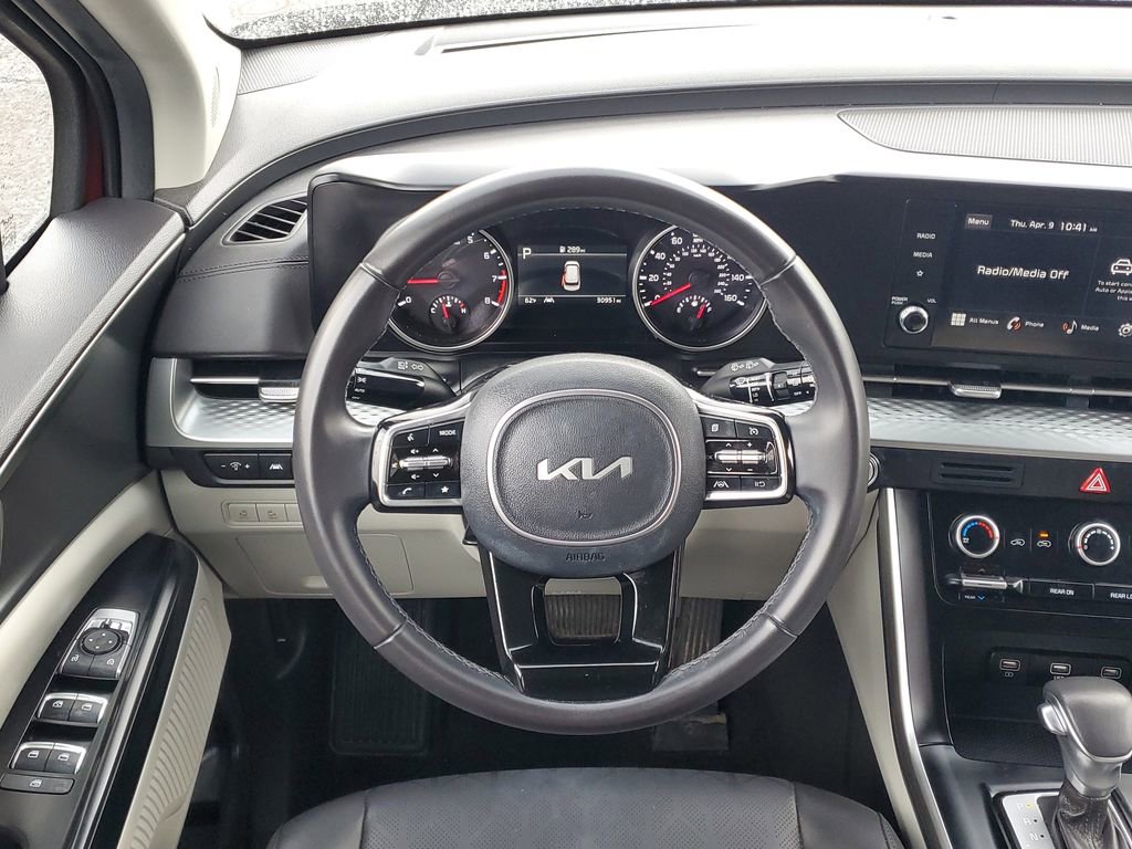 Used 2024 Kia Carnival LX FWD image 26