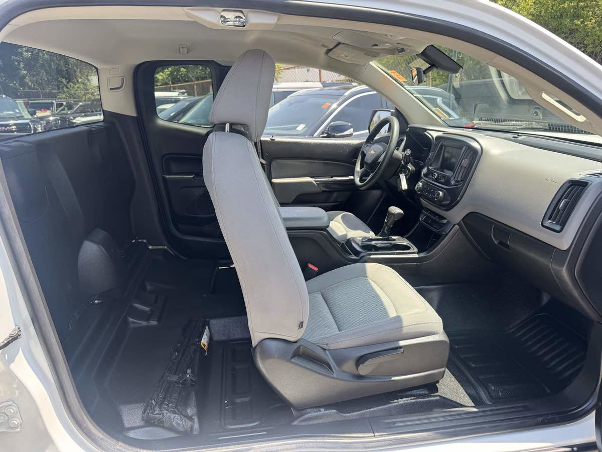 Used 2018 Chevrolet Colorado W/T image 9