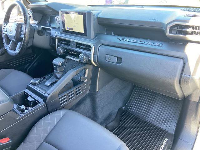 Used 2025 Toyota Tacoma SR image 23