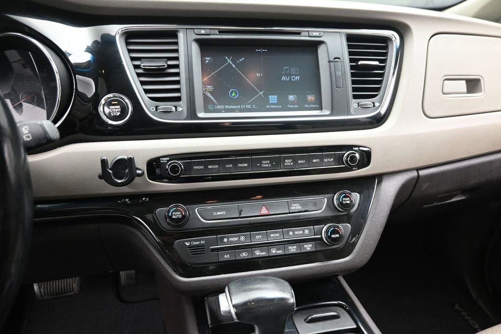 Used 2018 Kia Sedona SX Limited w/ SX Limited Prestige Package FWD image 17