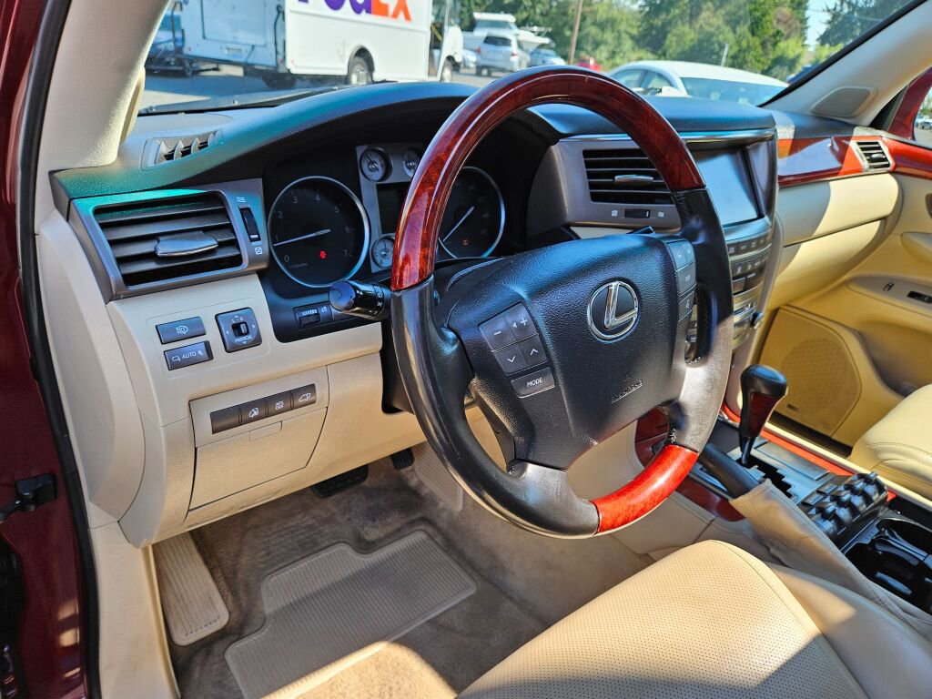Used 2010 Lexus LX 570 4WD image 19
