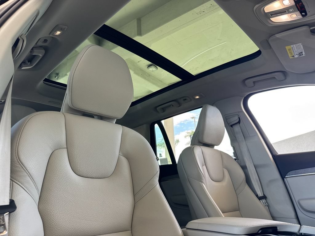 Certified 2025 Volvo XC90 T8 Plus w/ Protection Package Premier AWD/4WD image 17