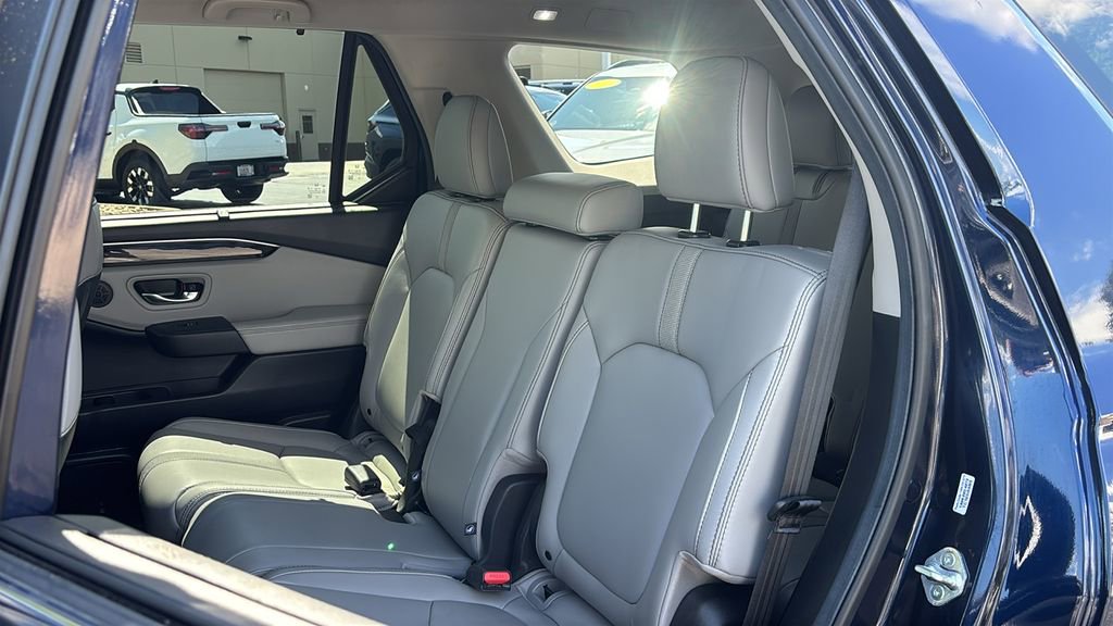 Used 2025 Honda Pilot EX-L image 27