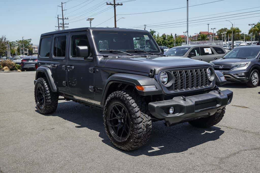 Used 2026 Jeep Wrangler Unlimited Sport AWD/4WD image 3
