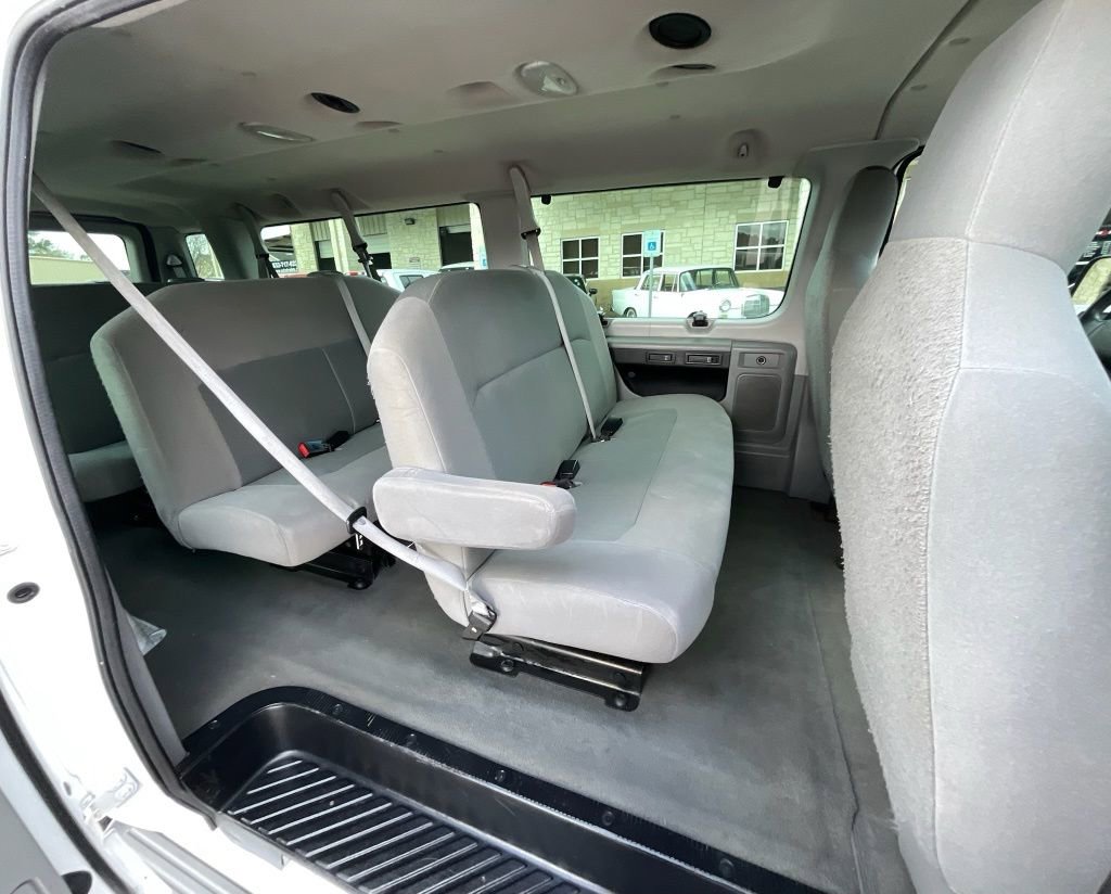 Used 2009 Ford E-350 and Econoline 350 XLT image 27