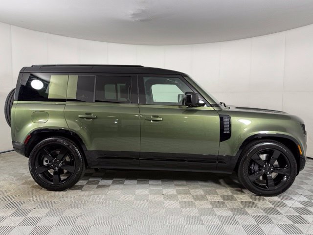 New 2026 Land Rover Defender 110 X-Dynamic SE AWD/4WD image 7