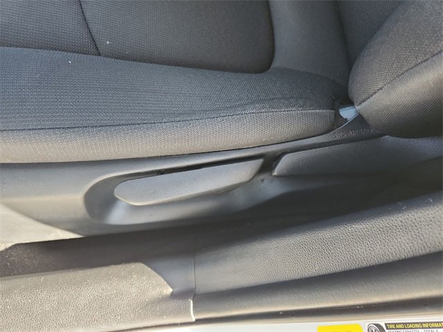 Used 2020 Toyota Corolla LE image 12