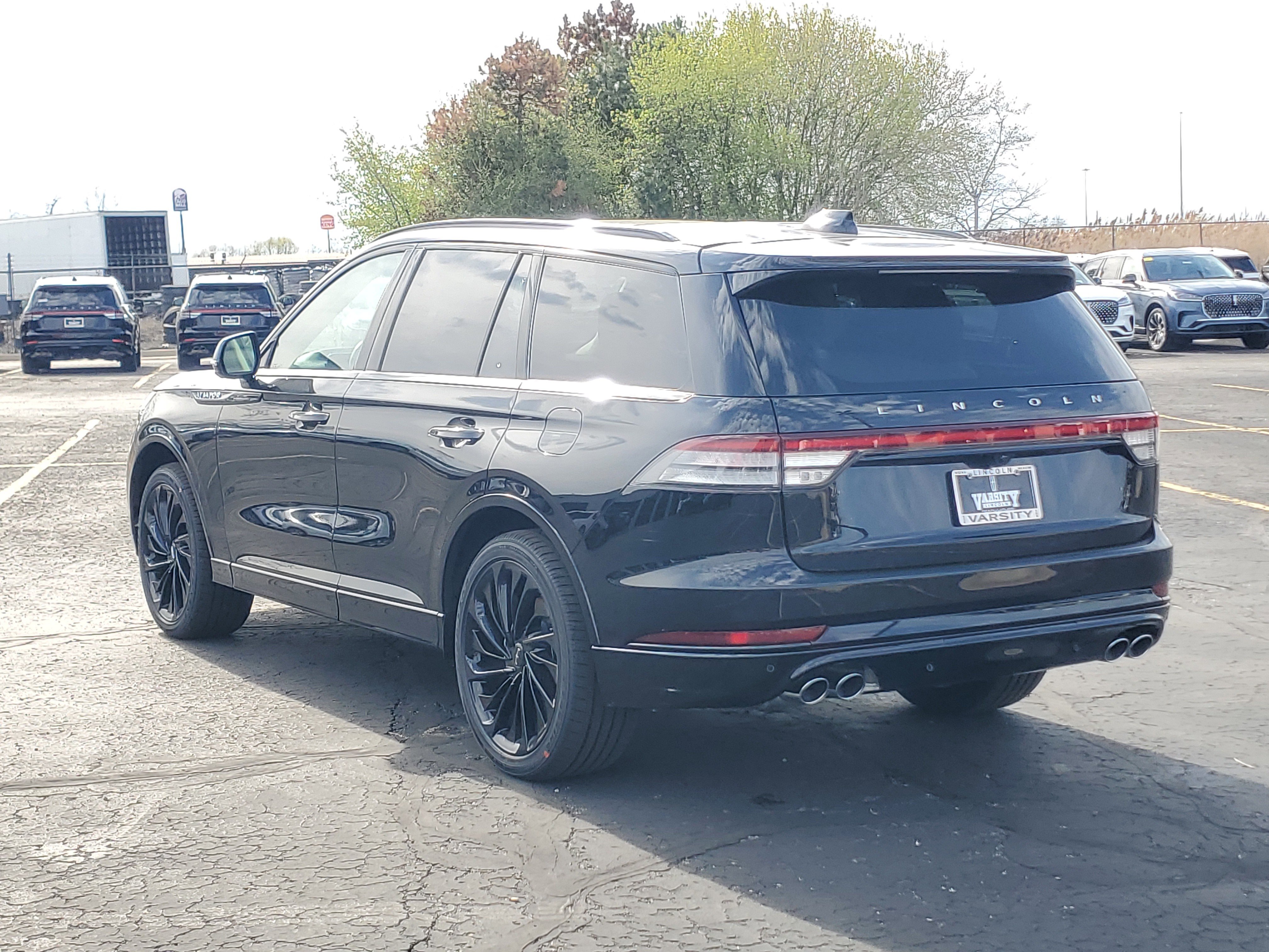 New 2026 Lincoln Aviator Reserve image 3