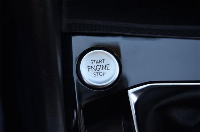 Certified 2023 Volkswagen Taos SE image 17