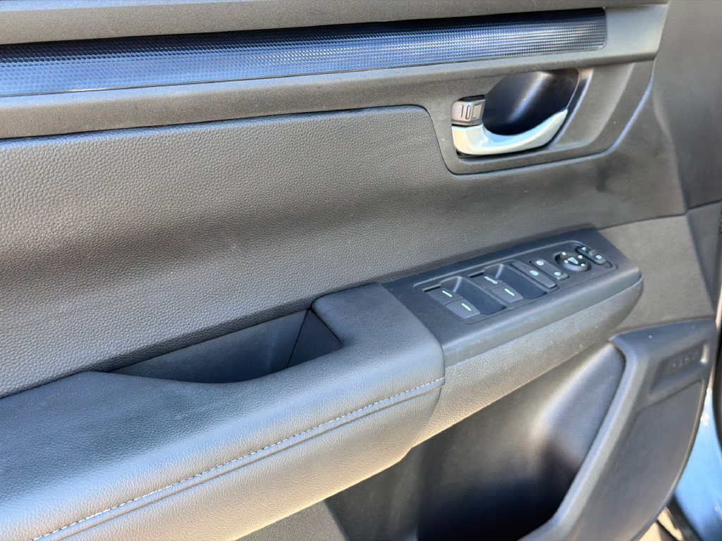 Used 2024 Honda CR-V LX image 18