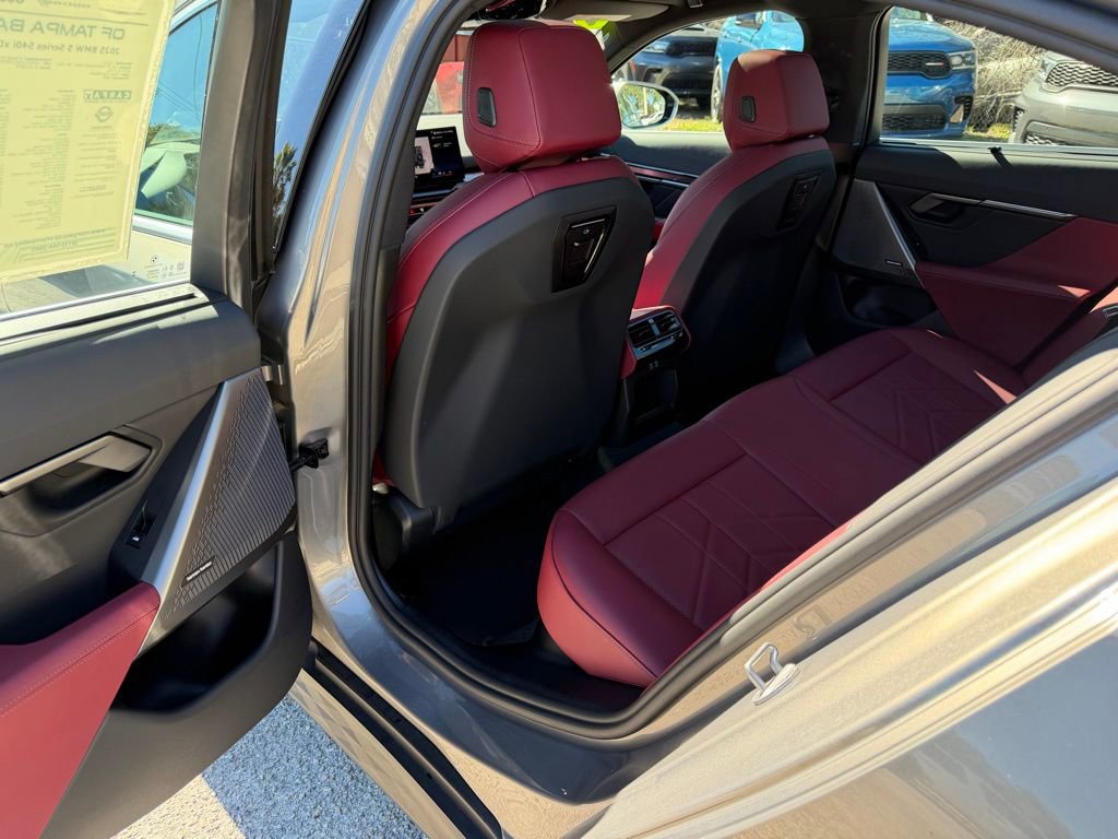 Used 2025 BMW 540i xDrive image 27