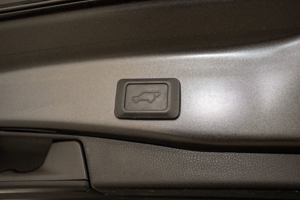 Certified 2023 Toyota RAV4 XLE Premium image 6