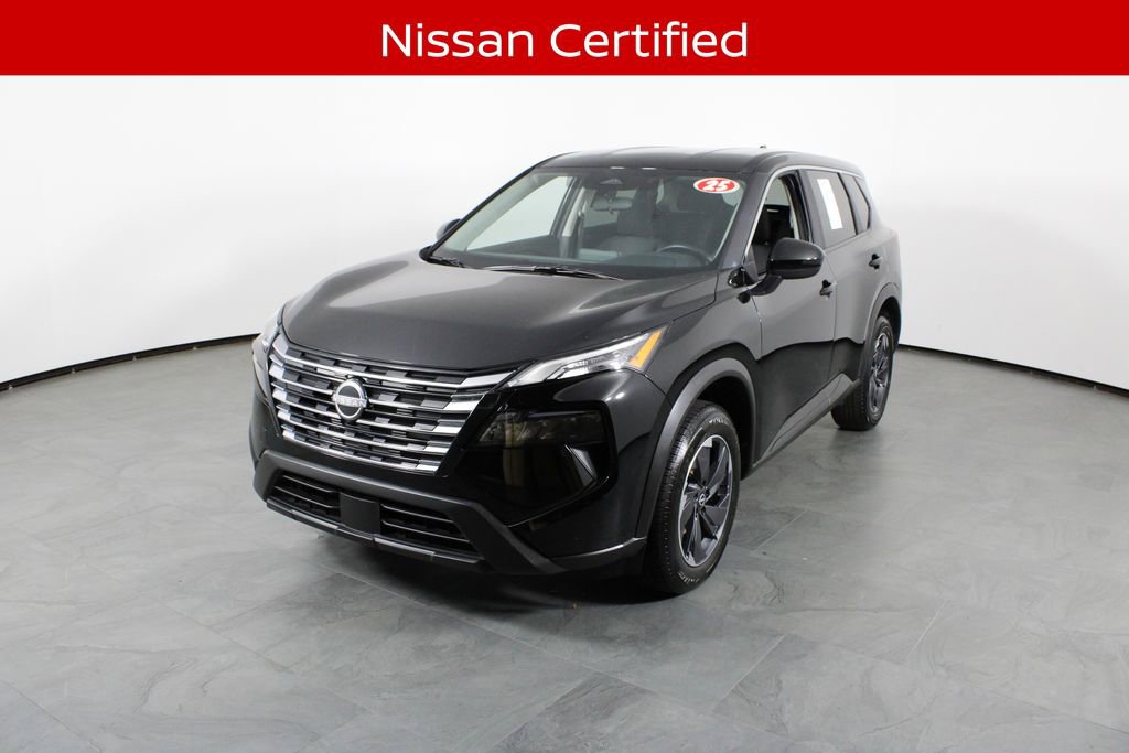 Used 2025 Nissan Rogue SV image 2
