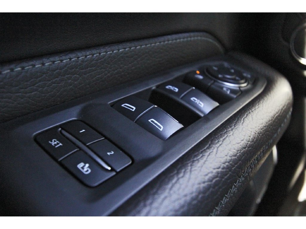Used 2024 GMC Yukon Denali AWD/4WD image 20
