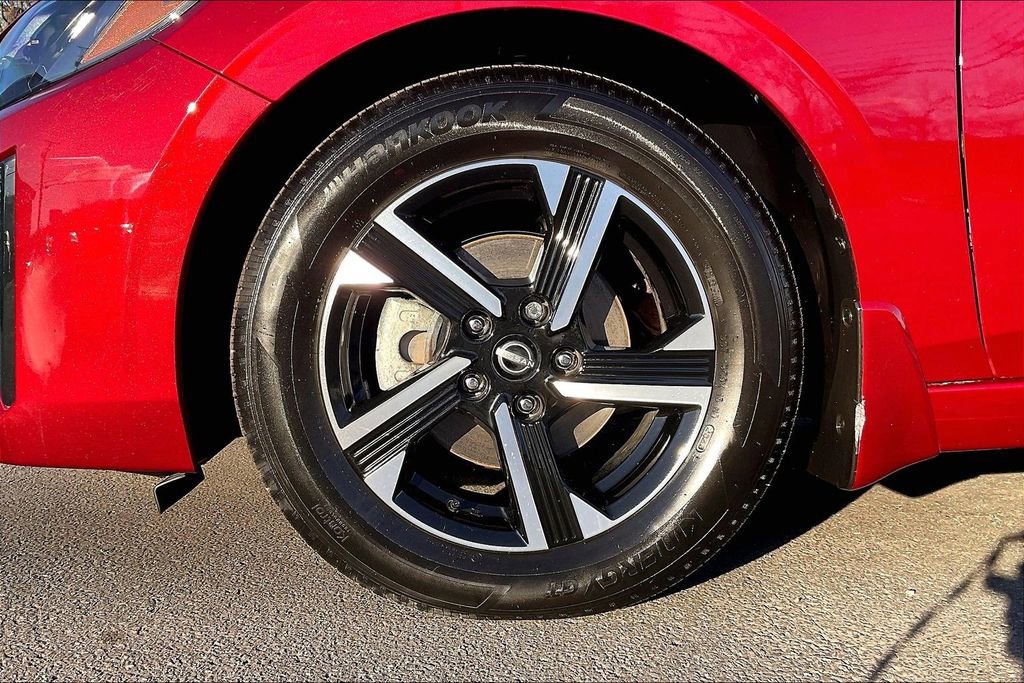 Used 2024 Nissan Sentra SV image 9