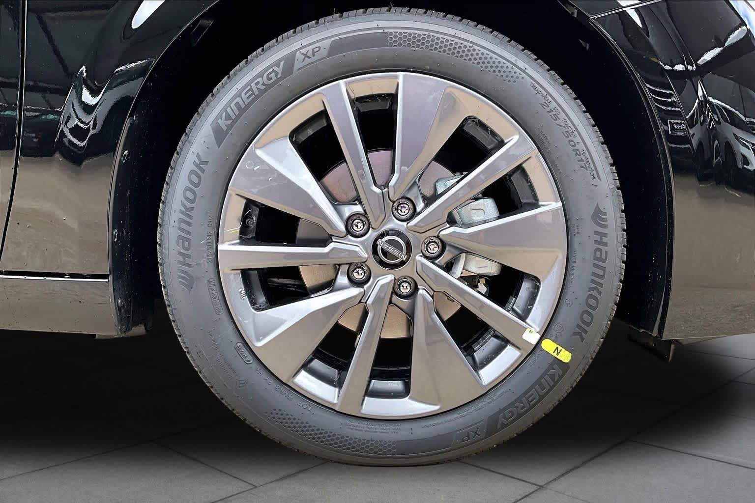 New 2026 Nissan Sentra SL FWD image 12
