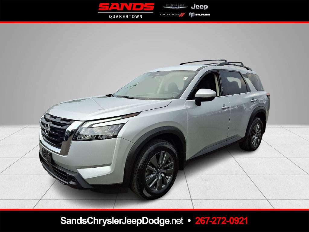 Used 2024 Nissan Pathfinder SV