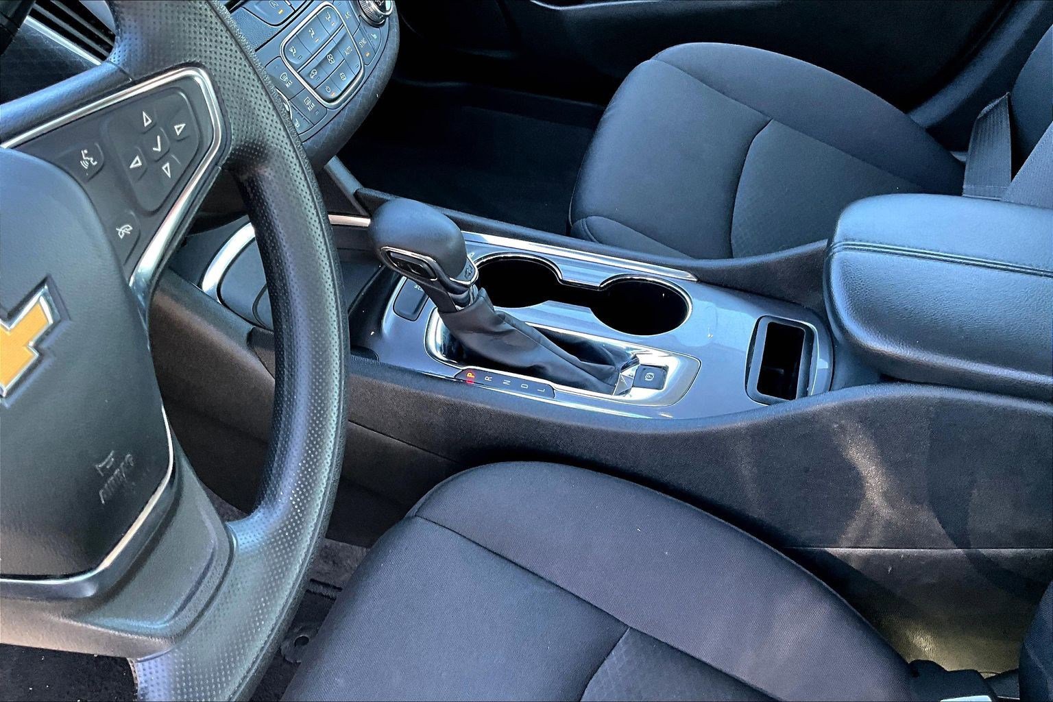 Used 2023 Chevrolet Malibu LT FWD image 18