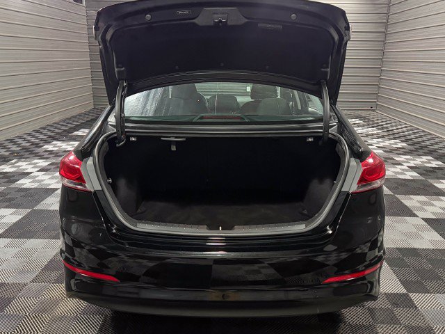 Used 2018 Hyundai Elantra SE w/ Cargo Package image 31
