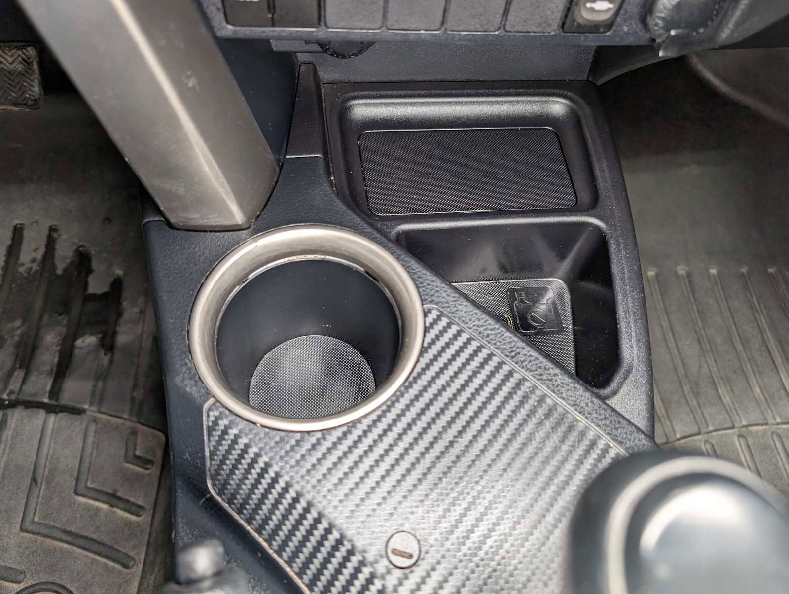 Used 2013 Toyota RAV4 XLE image 30