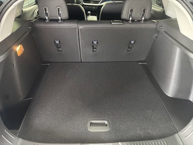 New 2026 Chevrolet Trax LS w/ LS Convenience Package FWD image 5