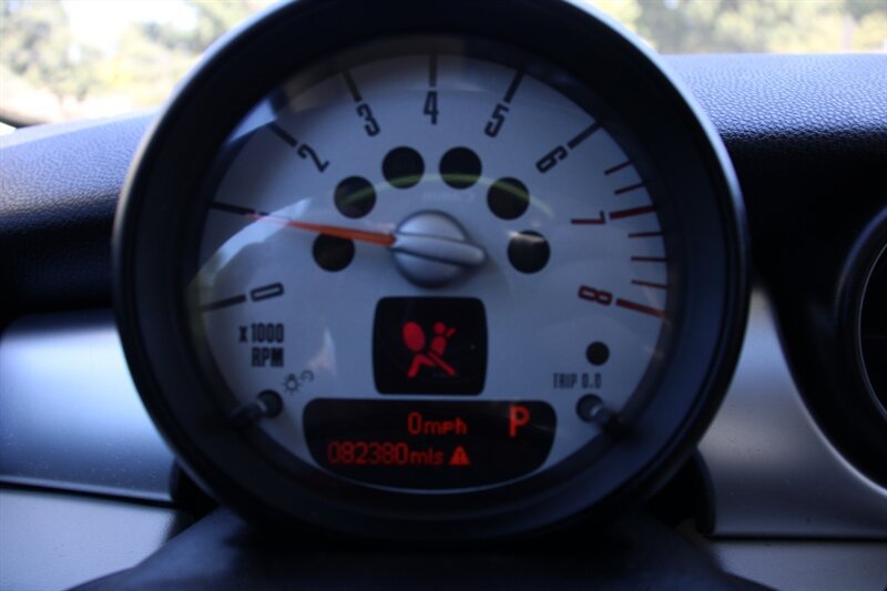 Used 2011 MINI Cooper Hardtop FWD image 7