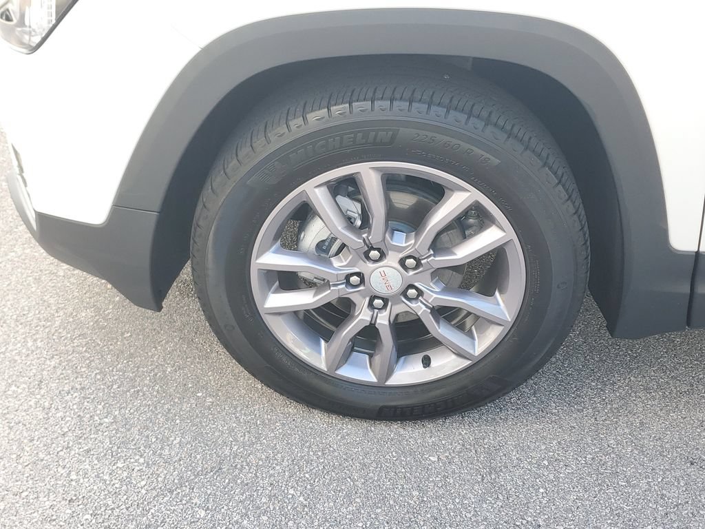 Certified 2023 GMC Terrain SLT w/ Infotainment Package II AWD/4WD image 11
