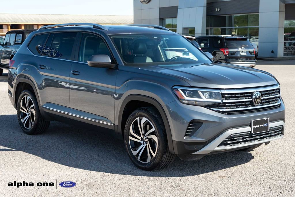 Used 2023 Volkswagen Atlas SEL image 3