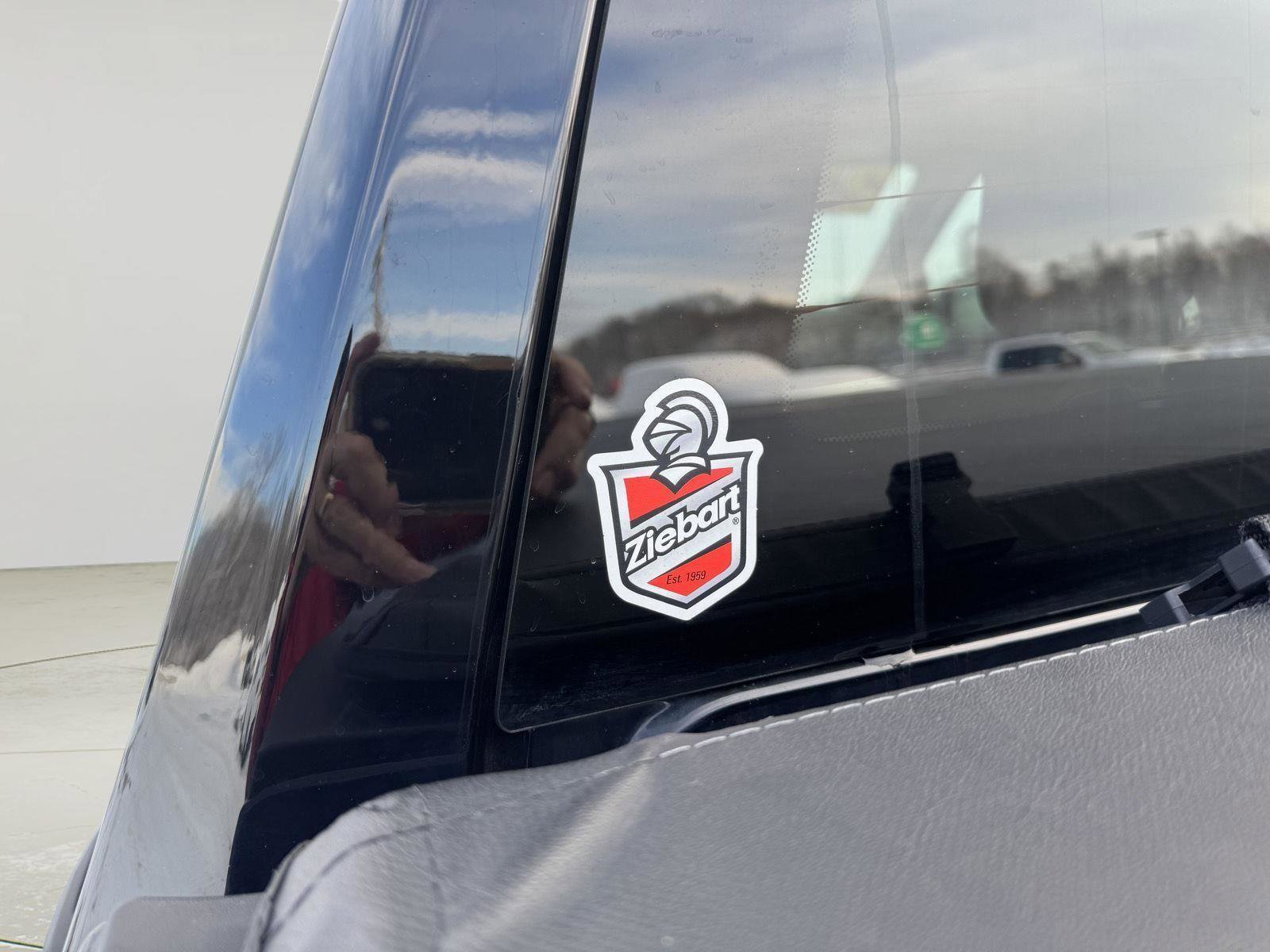 Used 2023 Chevrolet Silverado 1500 LT image 14